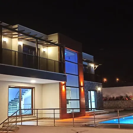 Vilă Dalyan'da, Triplex Muestakil, Havuzlu Çeşme