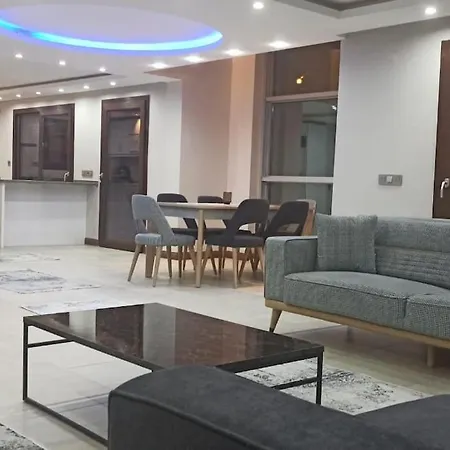 Dalyan'da, Triplex Muestakil, Havuzlu Villa