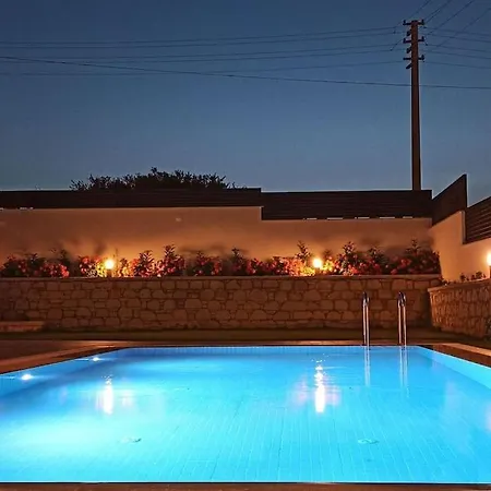 Dalyan'da, Triplex Muestakil, Havuzlu Villa Cesme